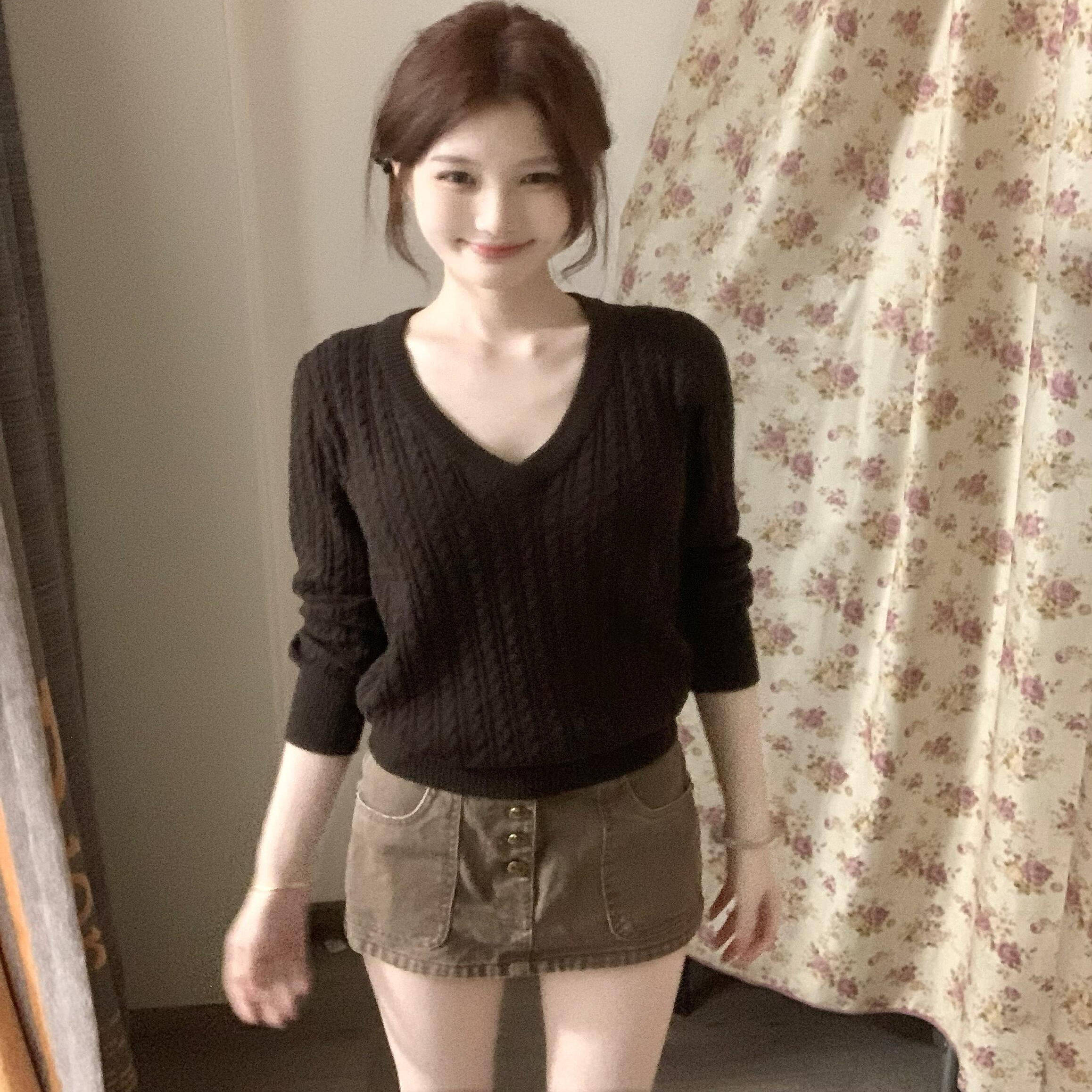 港风chic显瘦咖色麻花v领长袖毛衣女秋冬气质慵懒风休闲百搭上衣