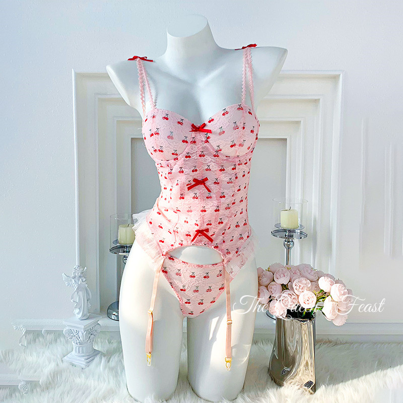 红樱桃*纯欲风甜美日系蕾丝蝴蝶结内衣小胸显大鱼骨胸衣文胸套装