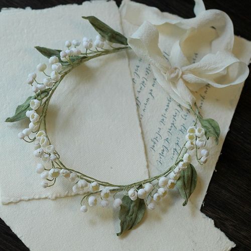 手作丝绒铃兰花环森系复古油画系法式新娘拍照婚纱照写真头饰