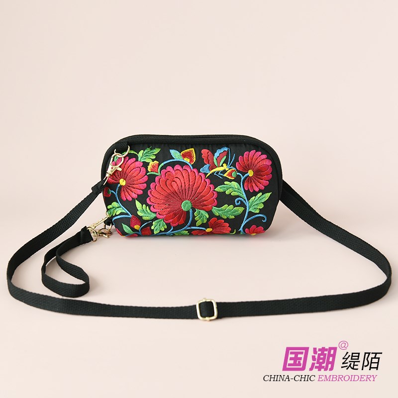 斜挎包女休闲百搭民族风刺绣花小布包手机包手拿斜肩包方包斜背包