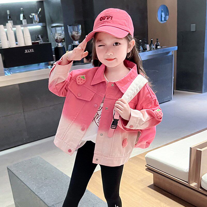女童春秋款草莓渐变牛仔外套儿童秋季上衣2024新款秋装女宝宝初秋