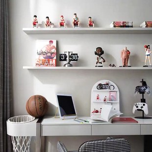 现代样板间售楼处儿童房男孩卧室篮球游戏主题卡通手办桌面品摆件