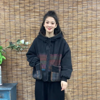 2025年冬季新款加绒加厚复古印花连帽牛仔外套女减龄宽松大码棉衣