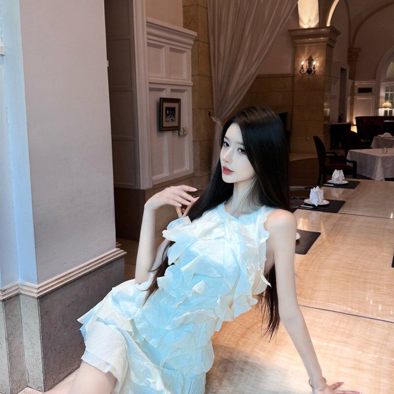 新品重工白色绝美海边连衣裙氛A围感女夏法式吊带裙气质背心裙子