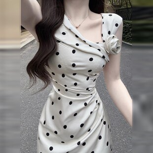 白色波点连衣裙子夏季法式气质包臀长裙开春流行穿搭2025新款女装