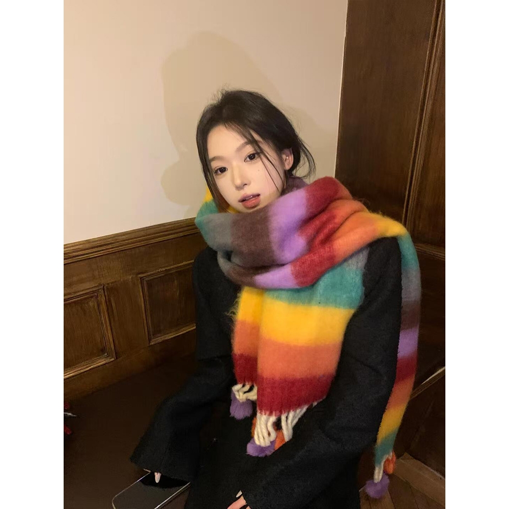 彩虹条纹毛球马海毛围巾女冬季新款软糯保暖加厚披肩百搭流苏围脖