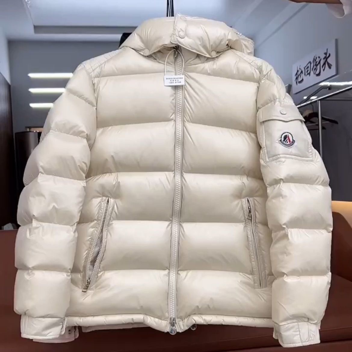 2025新款蒙冬玛雅反季羽绒服男女maya哑光鸭绒加厚情侣短款外套