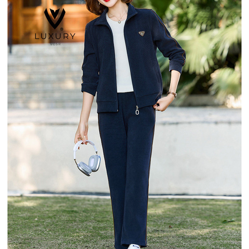 高端春秋洋气短款外套中年女装秋装2025新款中老年休闲运动服套装