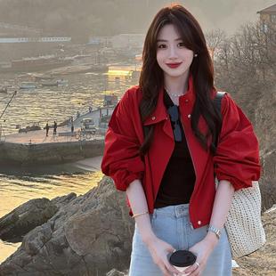 巨好看的红色立领短款冲锋衣外套女2025年秋季新款韩里韩气的穿搭