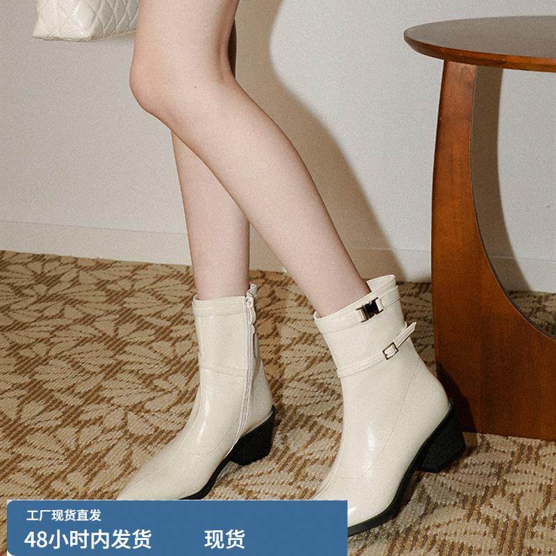 梨小七~气质优雅白色简约皮带扣短靴女真皮显瘦粗跟侧拉炼时装靴