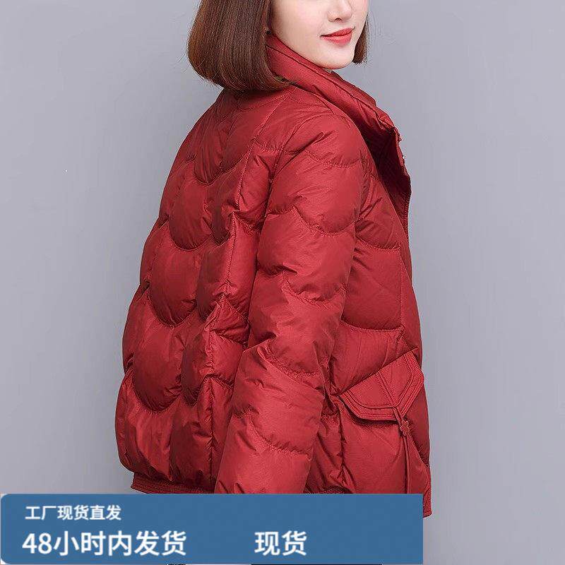 羽戎服冬短款轻薄显瘦胖MM大尺码女装时尚中年妈妈装保暖白鸭戎外