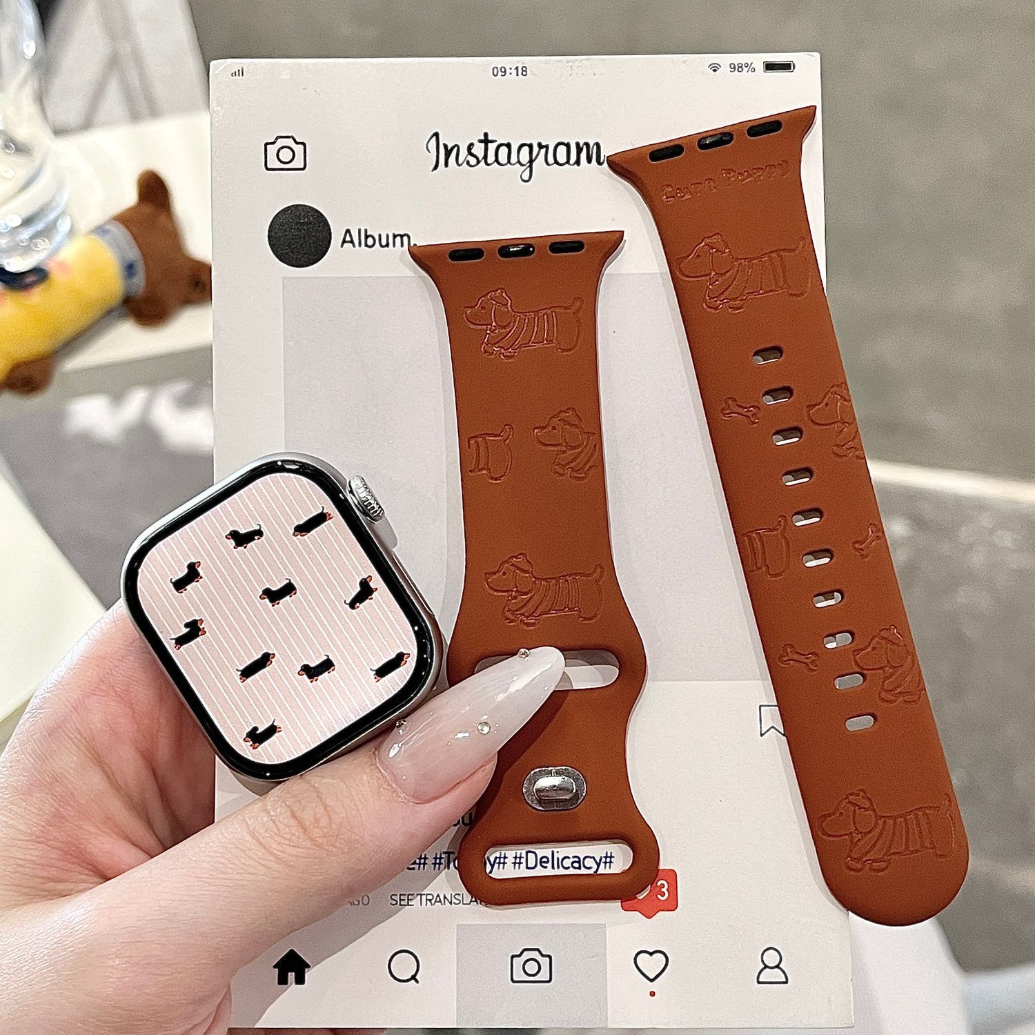 可爱卡通腊肠狗棕色硅胶适用iwatchs11/10表带趣味SE苹果表带s9/8