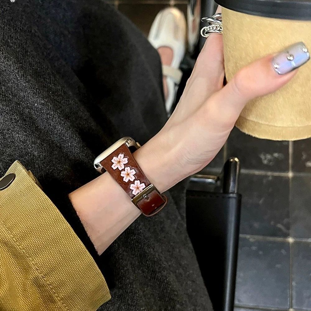 樱花设计皮质s11适用Applewatchs10苹果表带高级iwatch98se代时尚