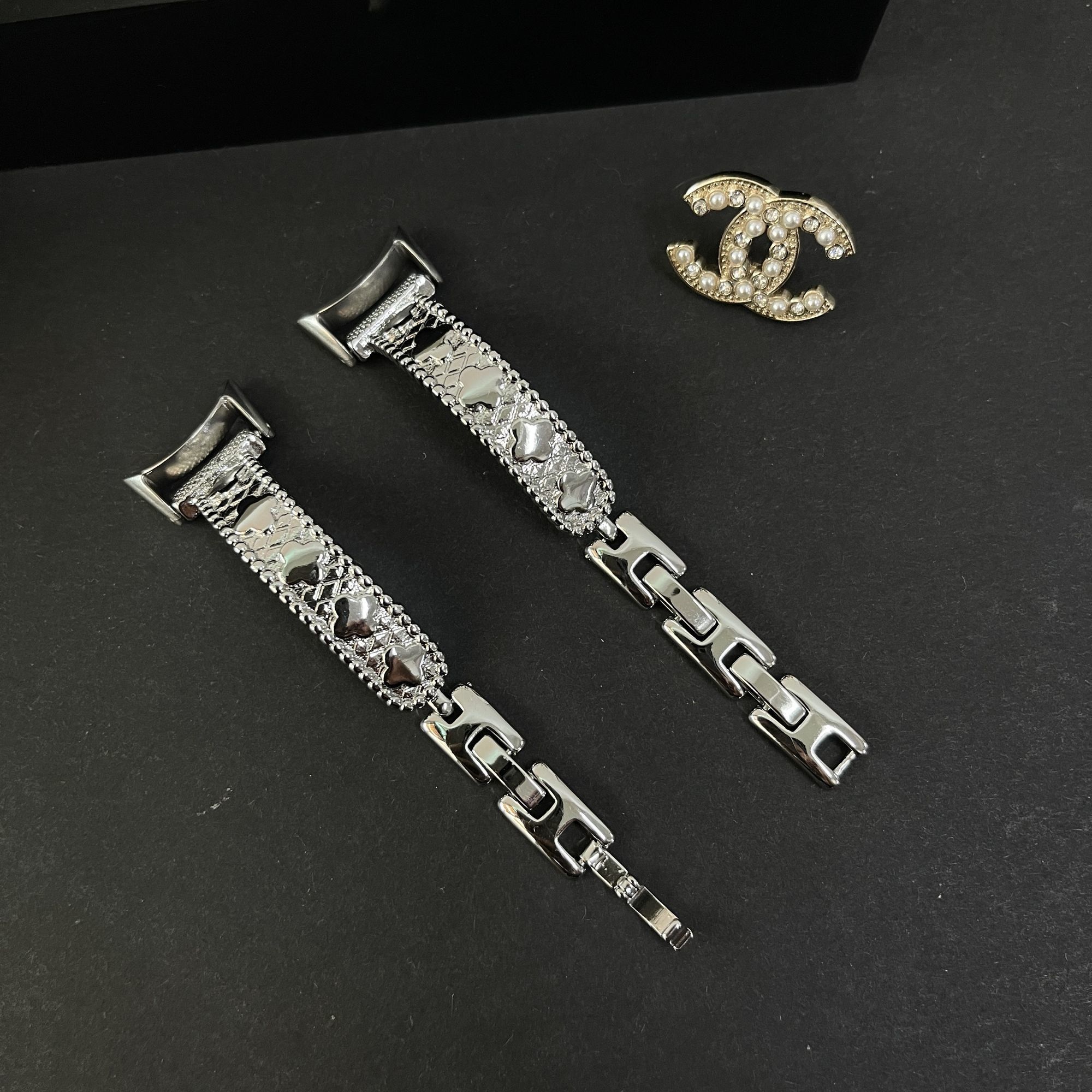 新款小米9手环表带经典四叶草简约高级适用红米watch4/5小米89pro