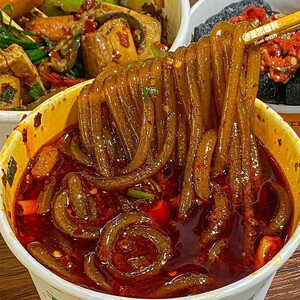【买6桶发12桶】重庆酸辣粉宽粉细粉桶装红薯粉夜宵泡面整箱批发