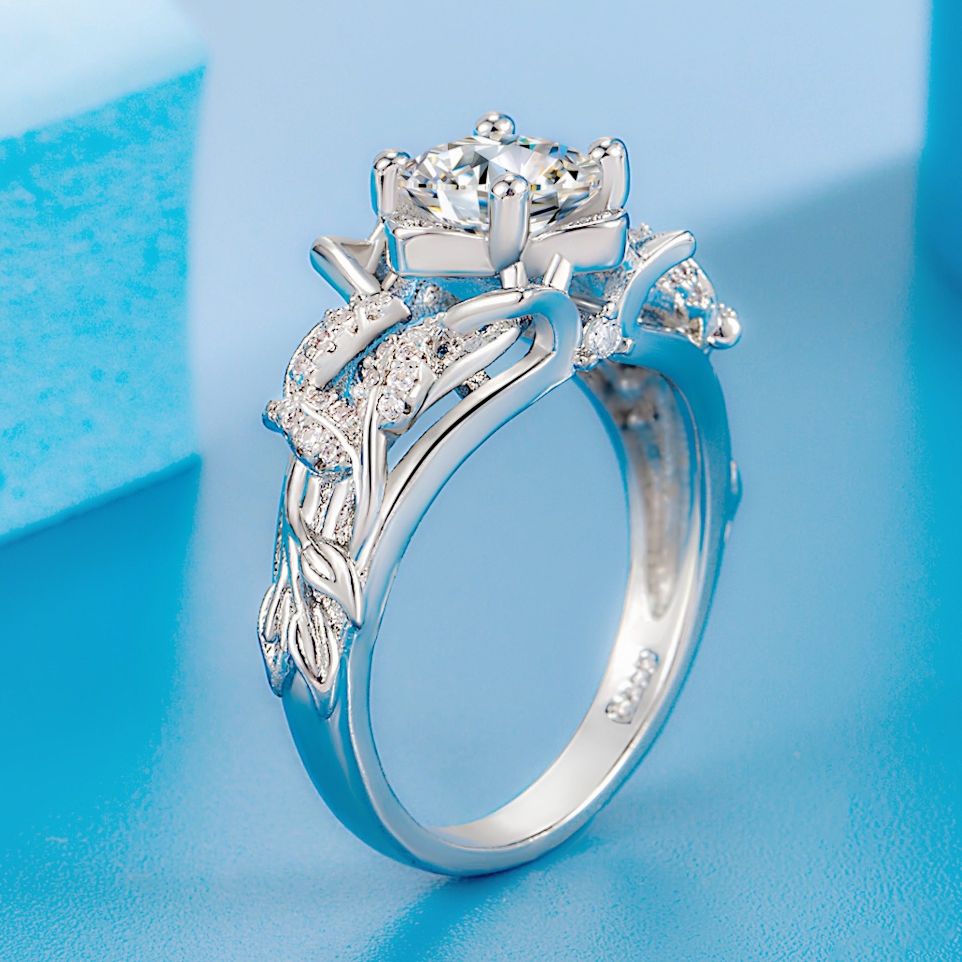 钻石之乡河南商丘高档豪镶锆石缠绕交织树叶戒指生命树个性a0002