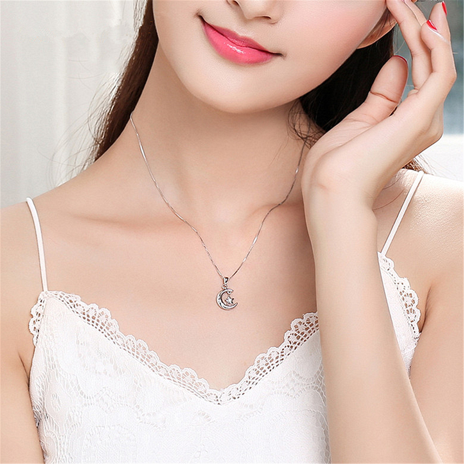 钻石之乡河南柘城河南人工钻石金嘉华气质银项链女月亮星星吊坠日