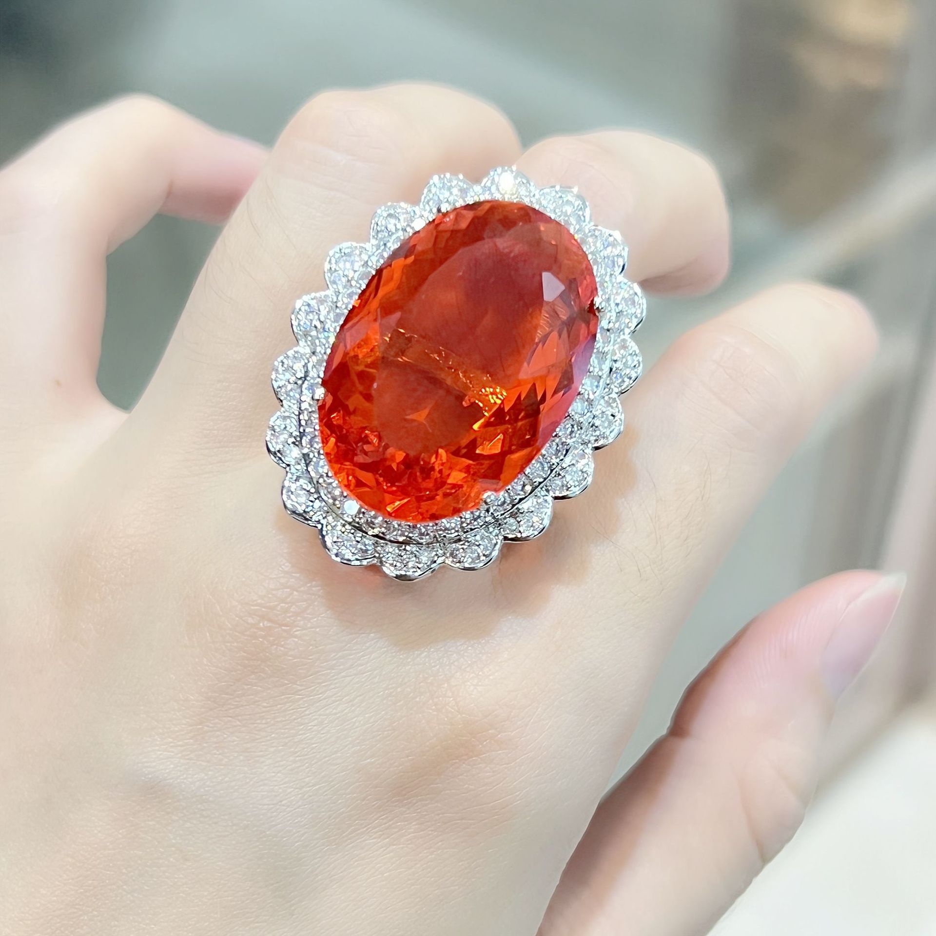 钻石之乡河南柘城河南人工钻石直播吊坠戒指20x30大颗粒鸟巢切工