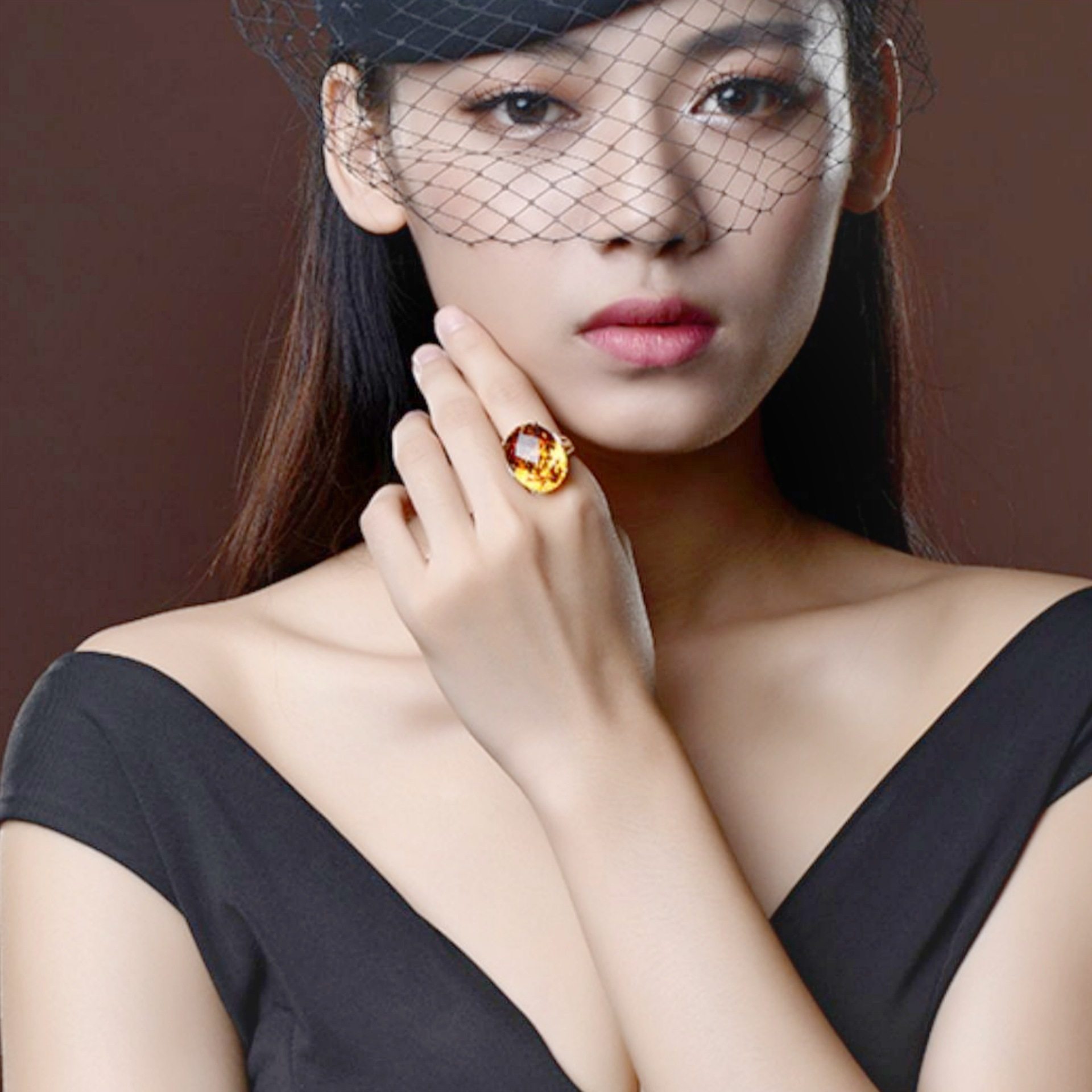 钻石之乡河南商丘时尚气质28.5克拉仿天然黄水晶戒指 18K金a2439