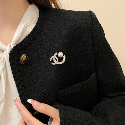 小香风锆石胸针高档淡水珍珠小众设计高级感百搭时尚胸花女 a3142