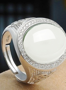 钻石之乡河南商丘镀白金大椭圆形蛋面白玉钱币戒指 仿和田玉a2925