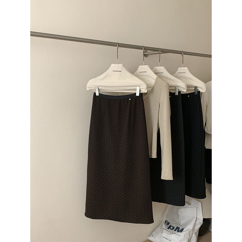 秋冬韩系波点加绒毛呢半身裙女直筒百搭气质中长款显瘦a字包臀裙