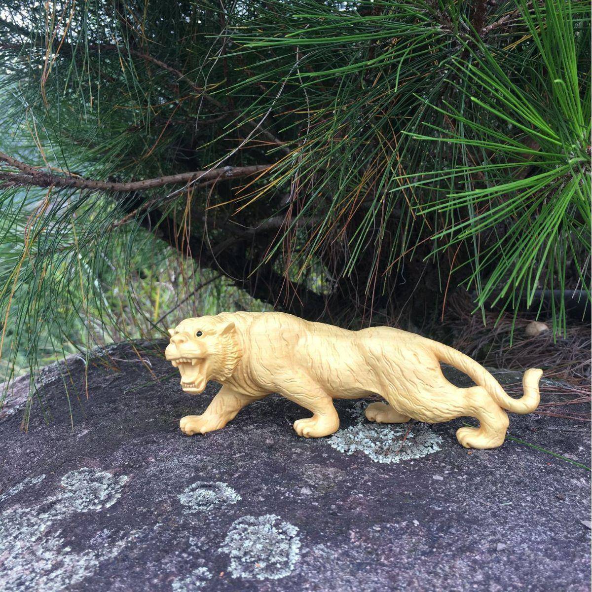 黄杨木实木雕刻老虎生肖动物家居客厅办公装饰品木雕工艺品摆件