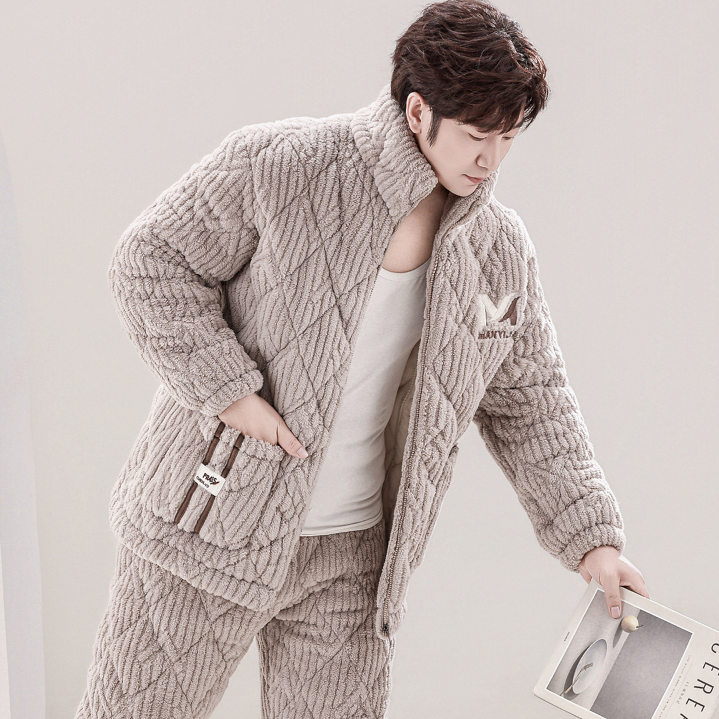 新男士三层夹棉冬款男睡衣冬天珊瑚绒男款加绒加厚保暖家居服套装