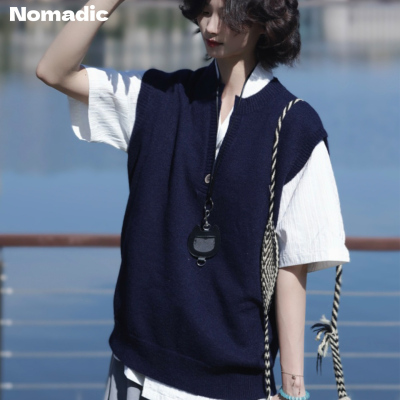 牧游昏昏 日系复古春秋V领针织马甲男宽松套头背心学院风毛衣女潮