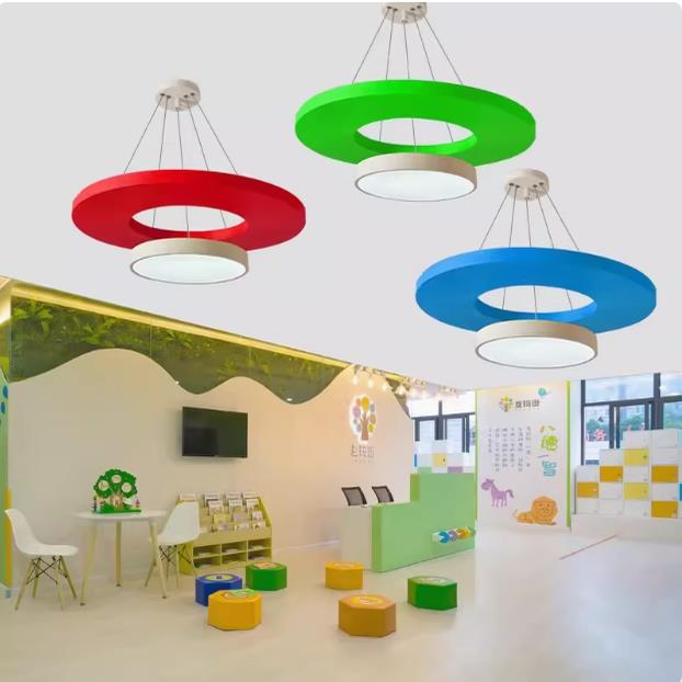 彩色创意圆形儿童房培训机构游乐园大厅灯托班幼儿园教室走廊吊灯