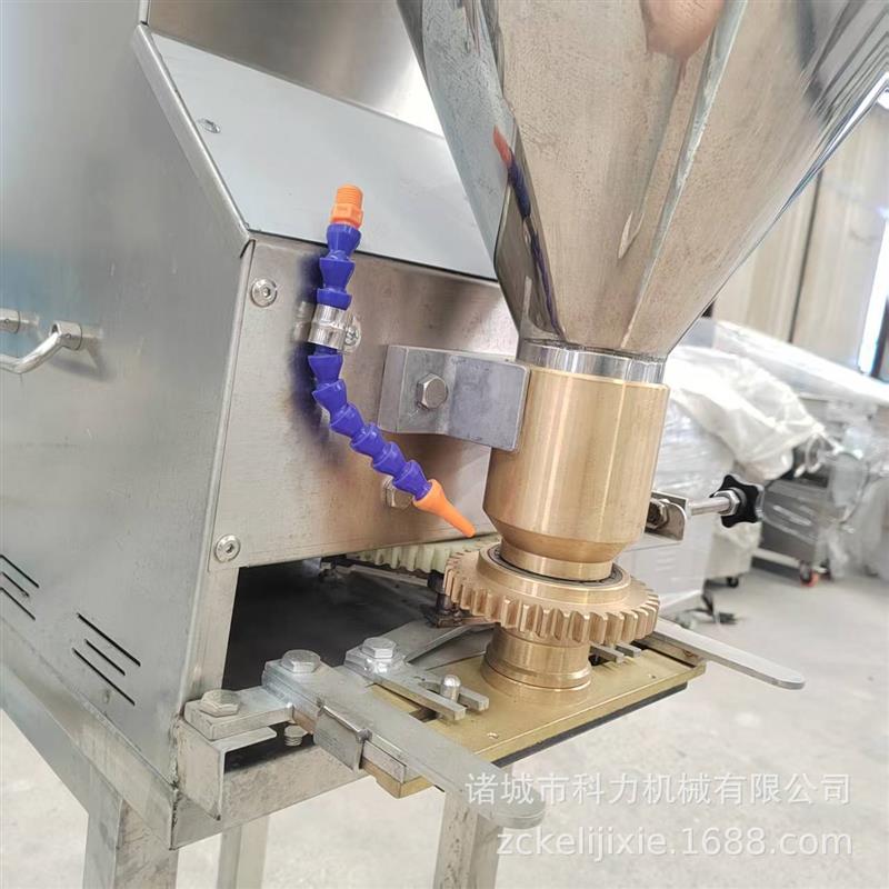 全自动包芯实心丸子机 大型肉丸生产线 双速鱼园成型机食品厂使用