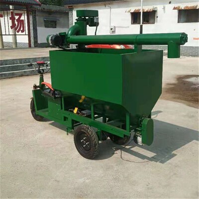 水产养殖1000斤电动投料车正反骑三轮喂料360旋转猪场上料车