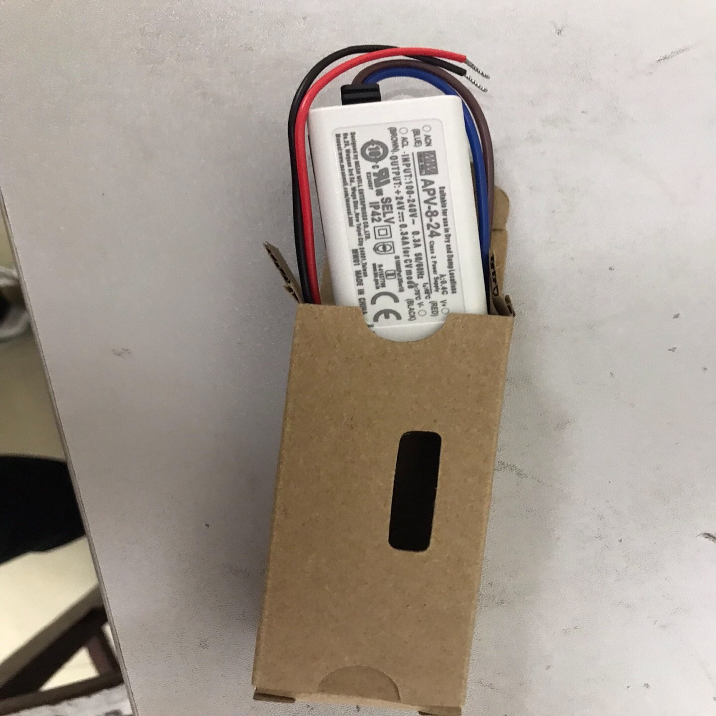 台湾明纬塑壳防尘电源APV-8-24 全新正品有500个量多