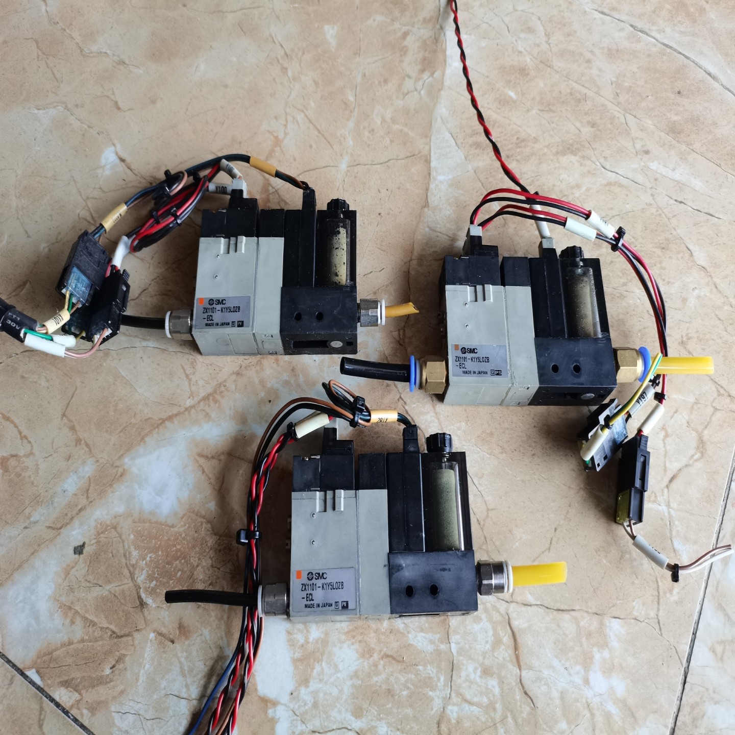 拆机SMC真空发生嚣ZX1101-K1Y5L0ZB-ECL【议价】
