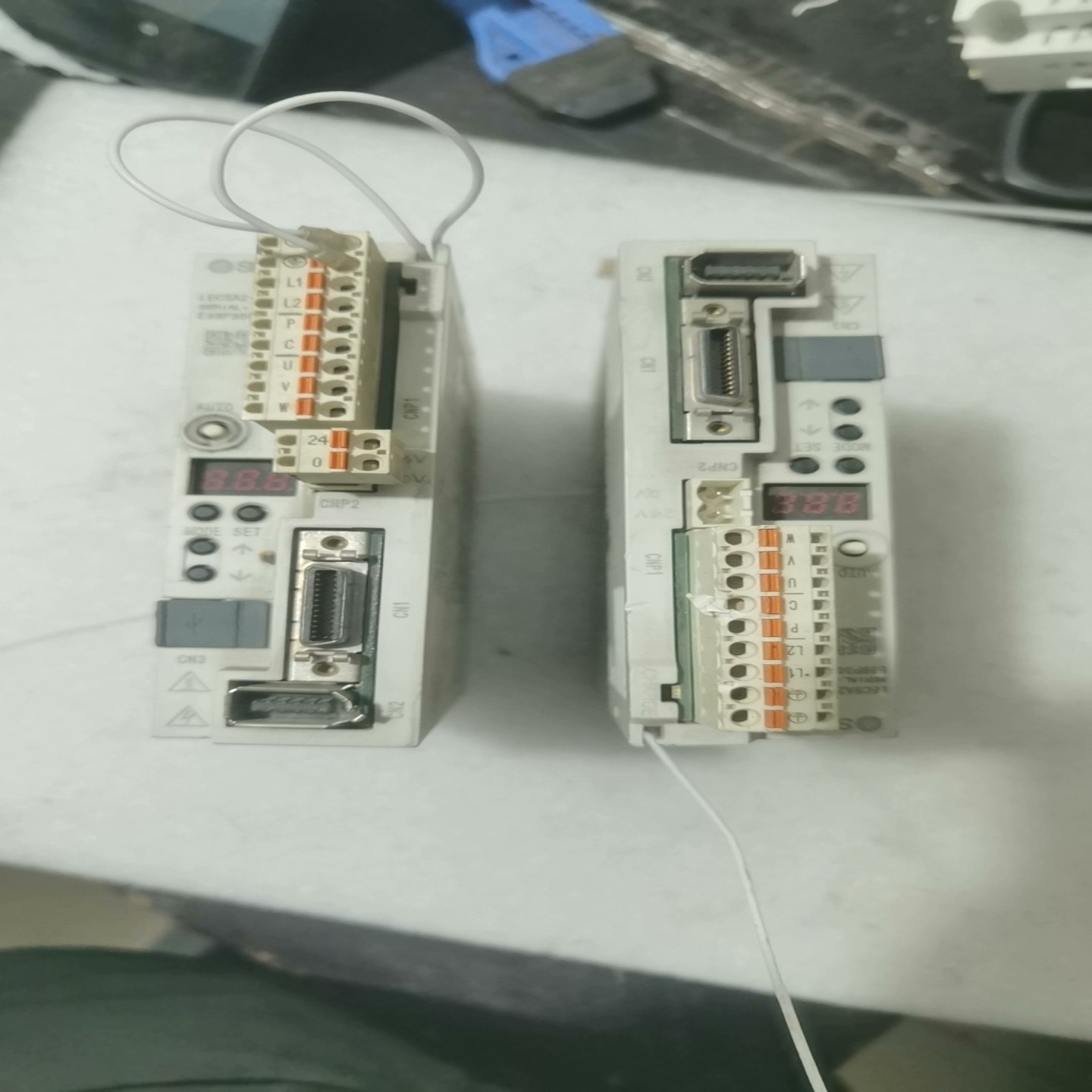 SMS气缸驱动器实物图LECSA2-S3有两台单价