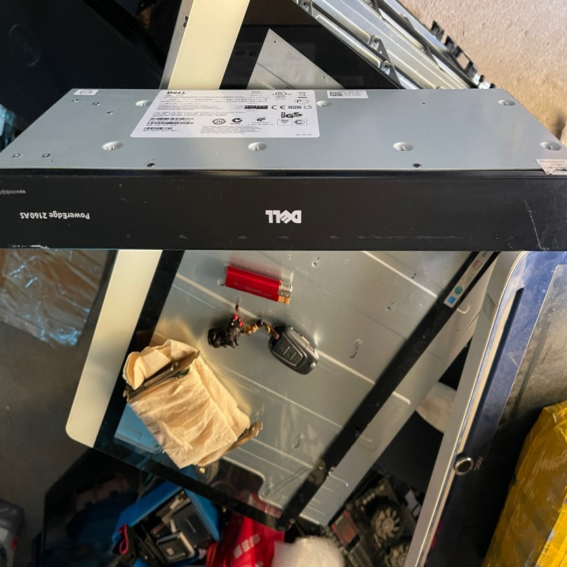 Dell PowerEdge 2160AS 控制台 Dell