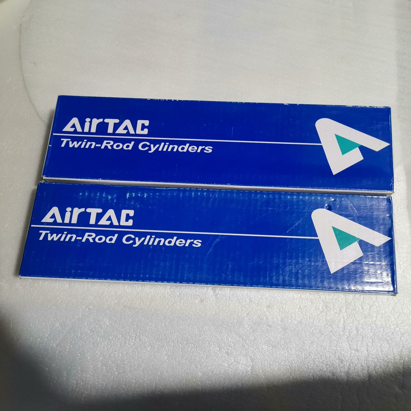 亚德客气缸 TR25X150S全新原装正品现货两个实物拍