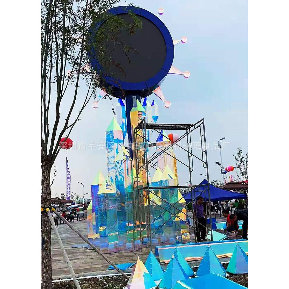 实力工厂炫彩亚克力板热弯道具亚克力工程异性展示炫彩膜管亲乐园