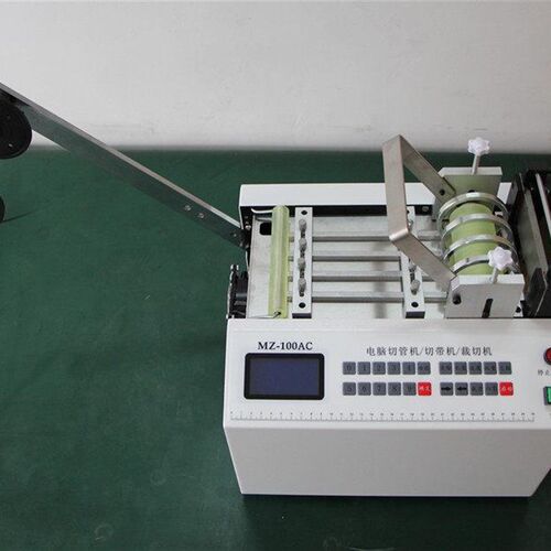 新品热缩a带快速剪带机筒膜分段切割收缩管智能裁断机全自动进料