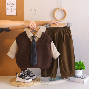 2026新款男童复古风针织毛衣马甲衬衫领带宝宝三件套春秋季套装潮