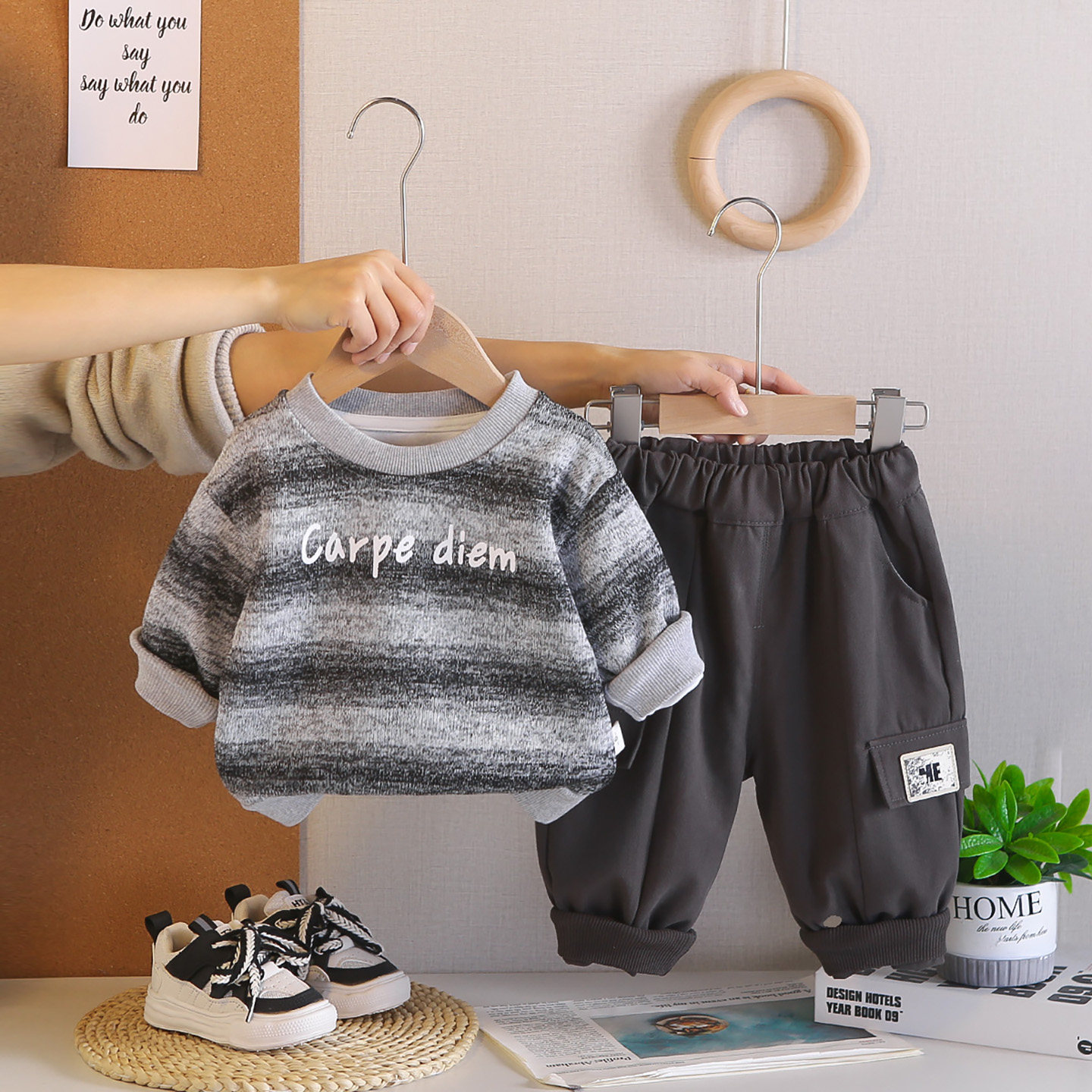 2026新款痞帅风男童条纹卫衣长袖两件套头春秋宝宝帅气圆领卫衣潮