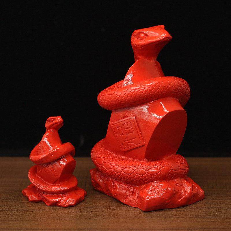 2025年朱砂红十二生肖蛇摆件本年属蛇吉祥物家居办公室风水工艺品