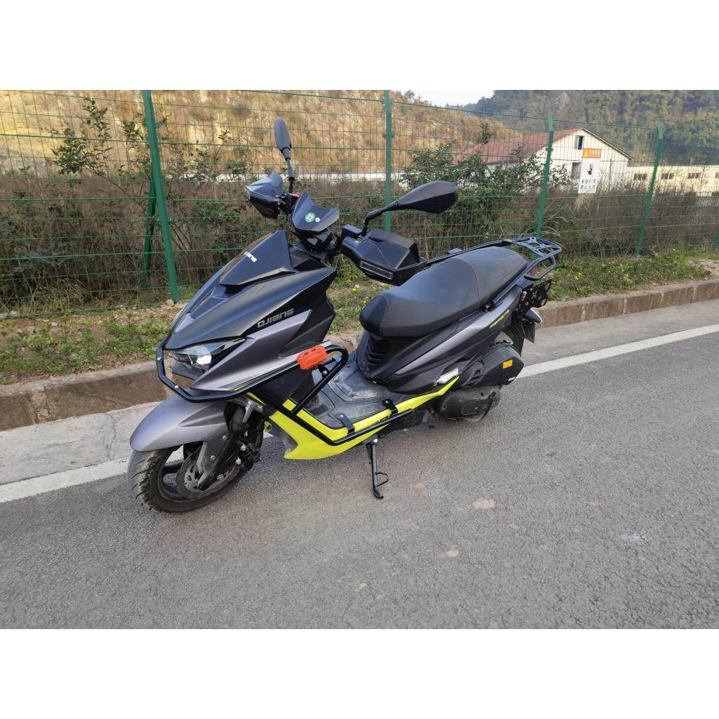 适用钱江MT150保险杆FORCE电动机车傻妹二代林海175护杠BG200后尾