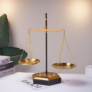 天平摆件天秤模型复古工业风装饰天称司法院律师事务所办公室摆设