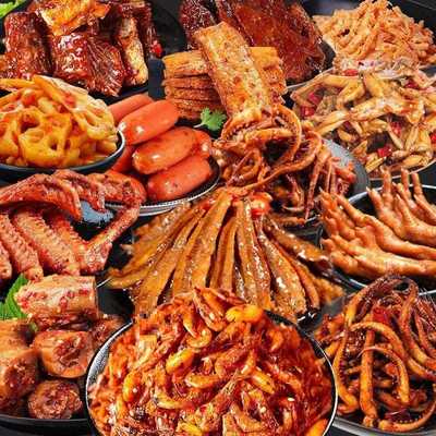 零食大礼包小吃网红休闲食品辣条麻辣鸡肉好吃的足量整箱便宜