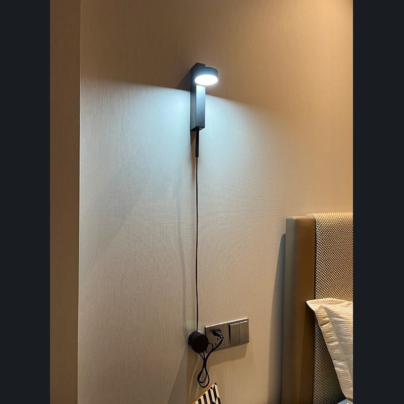 北欧极简卧室床头灯带开关调光免布线现代简约个性客厅背景墙壁灯