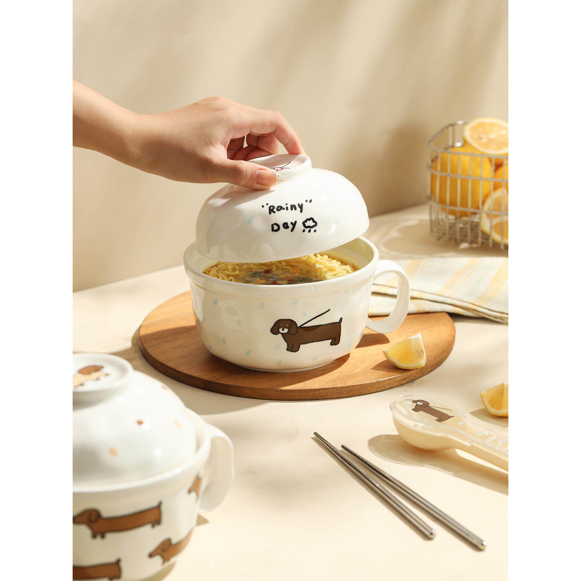 蓝莲花家庭方便面碗陶瓷盖子大容量处理高看可爱的家庭办公室饭碗