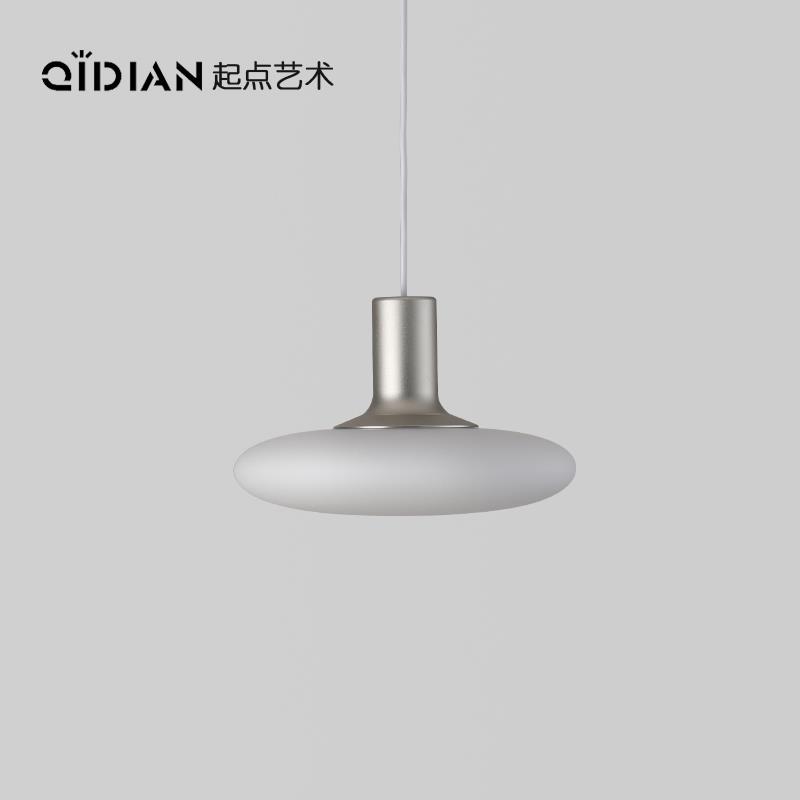 设计师新款中古餐厅吊灯北欧简约现代卧室床头创意个性玻璃灯具