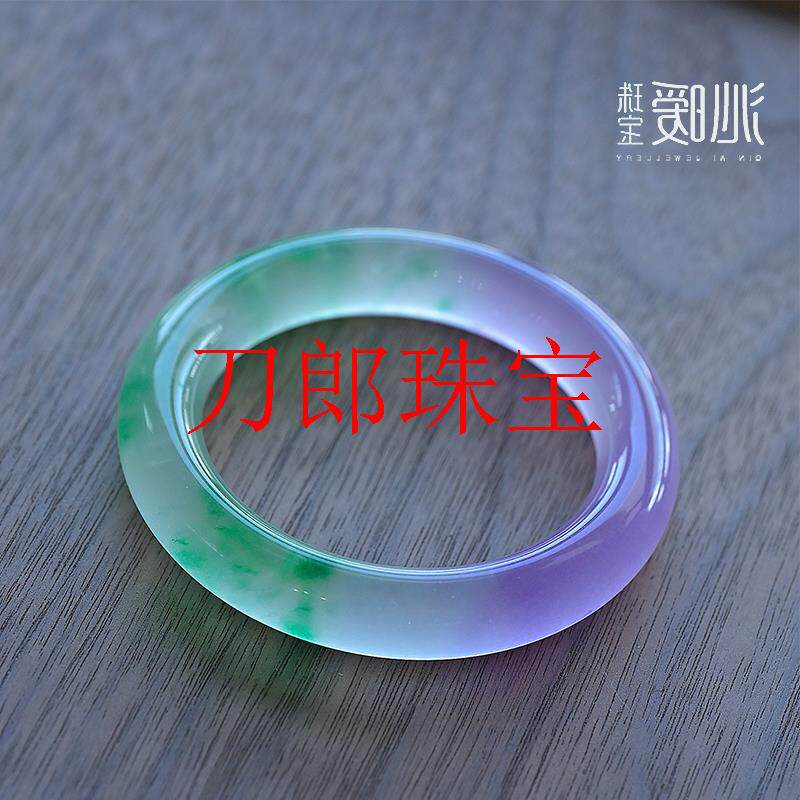 阳绿春带彩紫罗兰飘花冰种复古圆条薰衣草冰糯绿石英岩镯似翡翠色