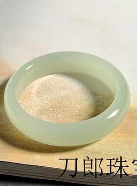 青白玉高冰晴水新疆且末蓝湖水绿青海料高端女款玉镯子和田玉手镯